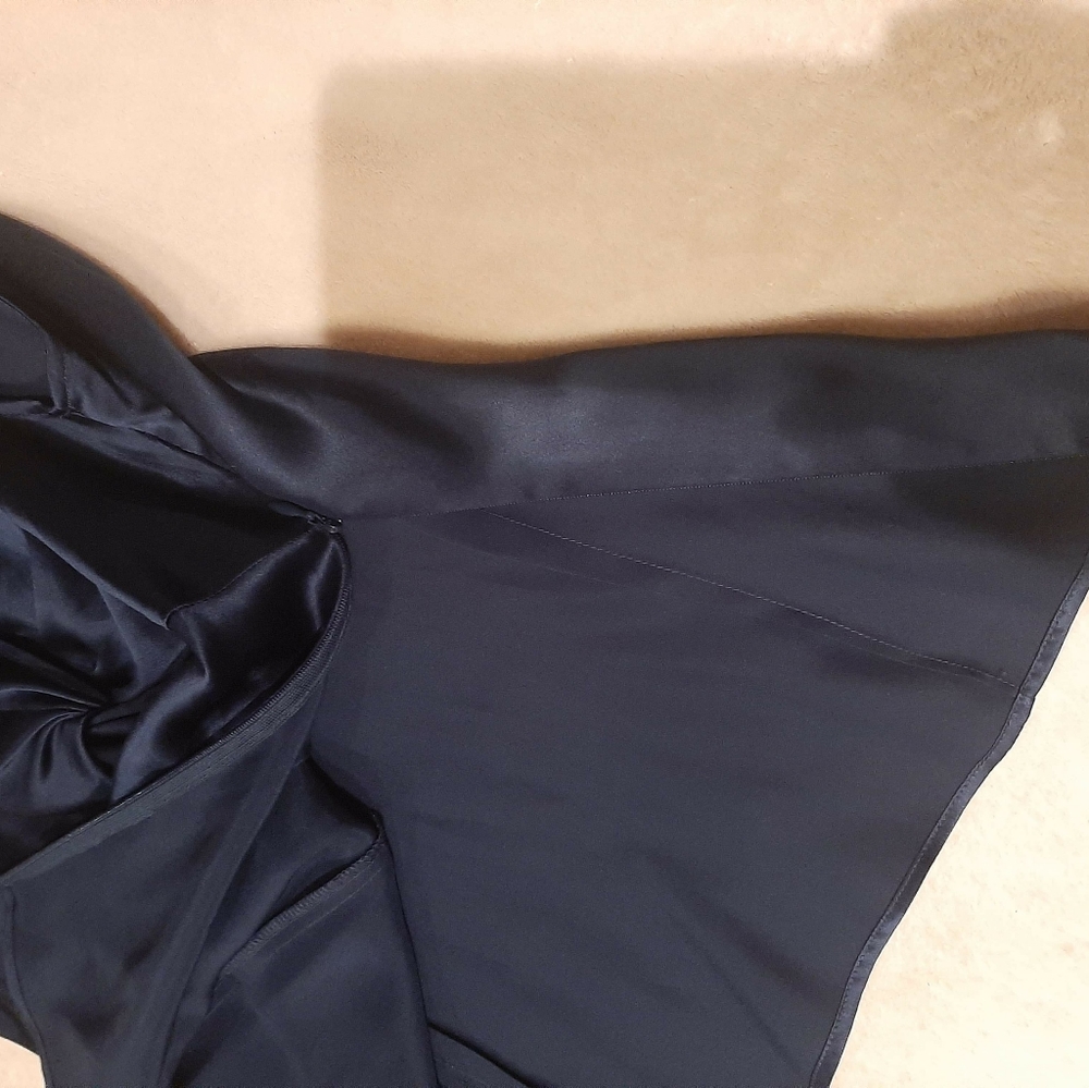 Ann Taylor Silk top Size 6P Petite - Picture 6 of 6